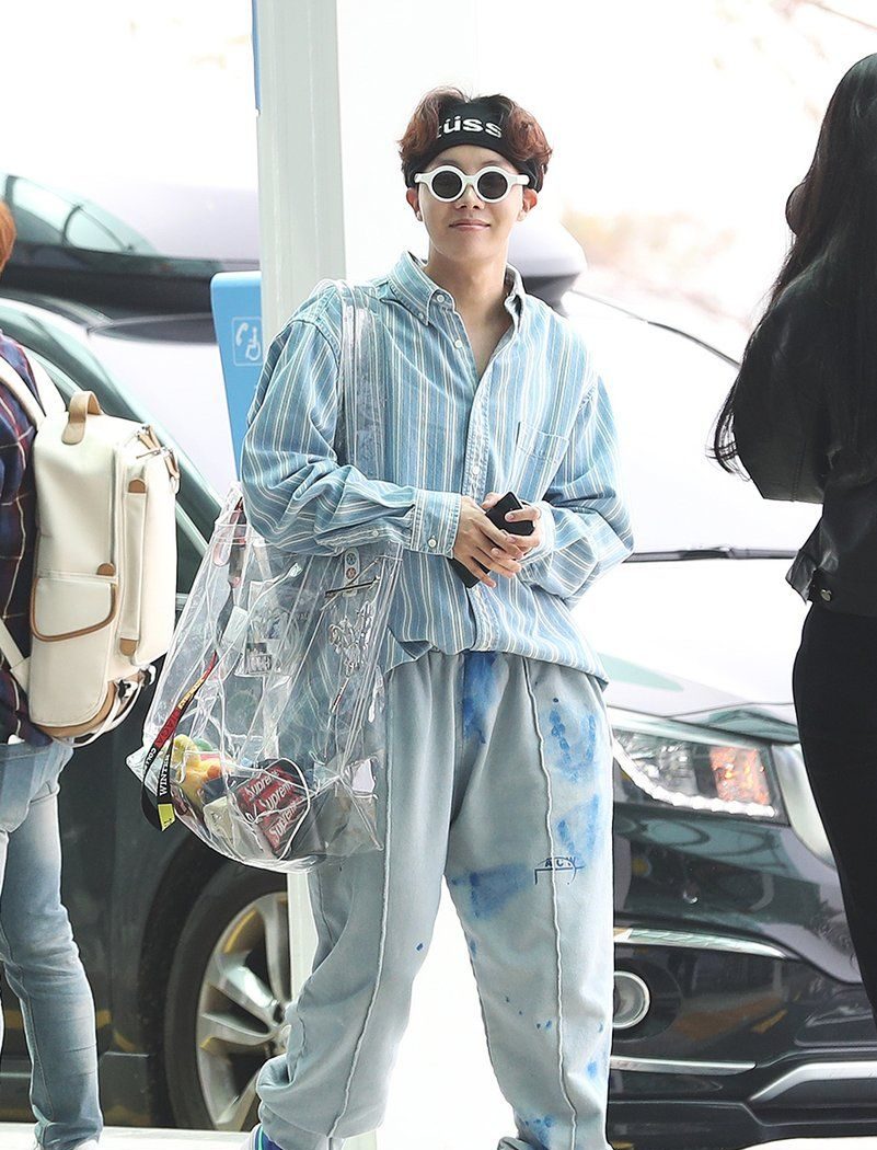 BTS's V Rocks An Exclusive, Unreleased Outfit From Louis Vuitton At The  Airport - Koreaboo